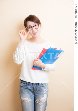 女性肖像 36700975