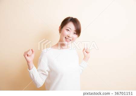 Female portrait Female portrait 36701151