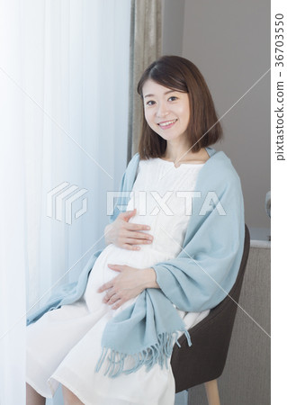 Pregnant woman Pregnant woman 36703550