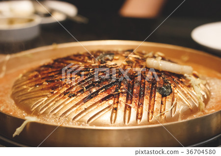 Empty barbecue pan at barbecue restaurant. Empty barbecue pan at barbecue restaurant. 36704580