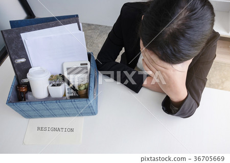 Images of packing up all her personal belongings and files into 36705669