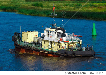 Old tug ship underway Old tug ship underway 36708444