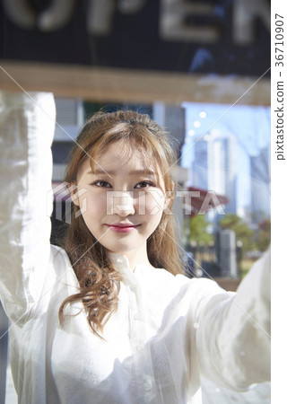 Waitress, professional Waitress, professional 36710907
