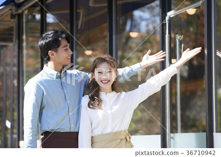 服務員,女服務員,專業人士 服務員,女服務員,專業人士 36710942