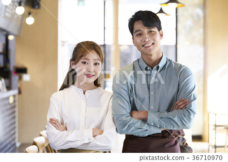 服務員,女服務員,專業人士 服務員,女服務員,專業人士 36710970