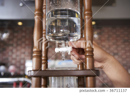 Dutch coffee, Barista 36711137