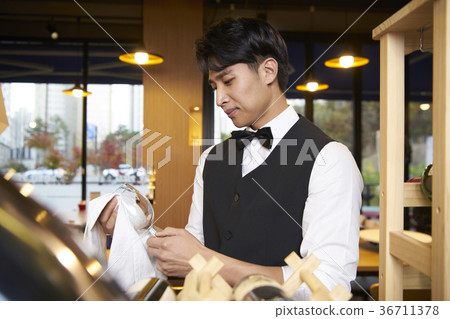Waiter, professional 36711378