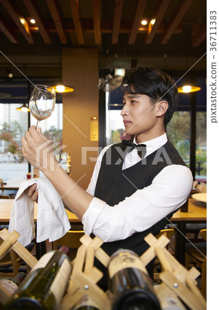 Waiter, professional Waiter, professional 36711383
