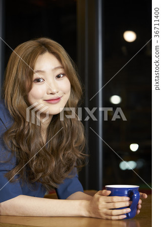 Young woman, Korean, Cafe Young woman, Korean, Cafe 36711400