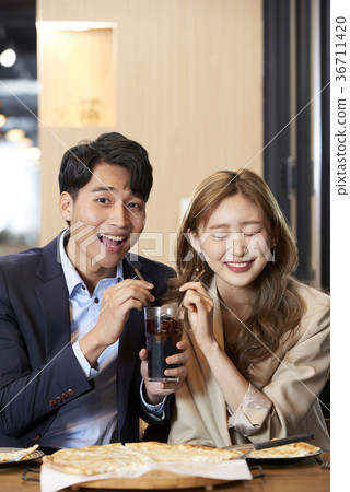 Lovers,couple,date 36711420