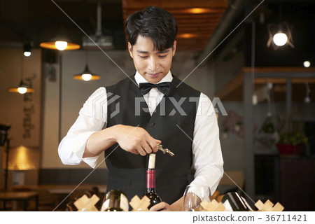 Waiter, sommelier, professional 36711421
