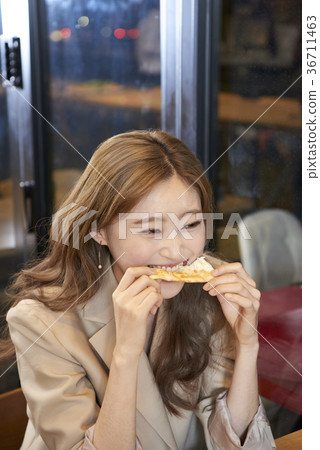 Young woman, Korean, Cafe 36711463