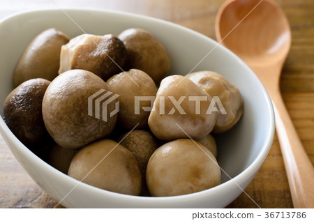 Boiled salmon bowl 36713786