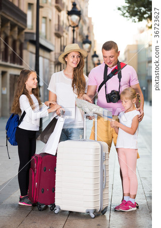 Nice family visiting sights with map 36723627