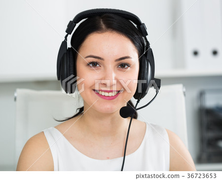 Woman working in call-center 36723653