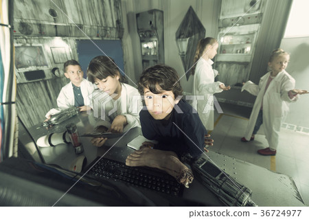 Children playing in bunker quest room 36724977