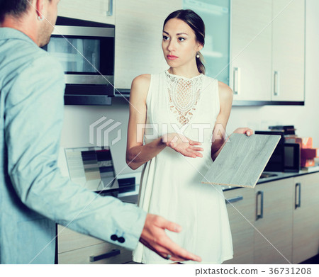 Woman dissatisfied with the quality Woman dissatisfied with the quality 36731208