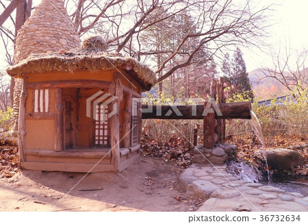 Wooden hut in Korea Wooden hut in Korea 36732634