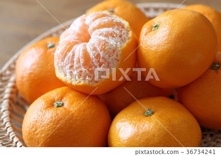 Mandarin orange  36734241