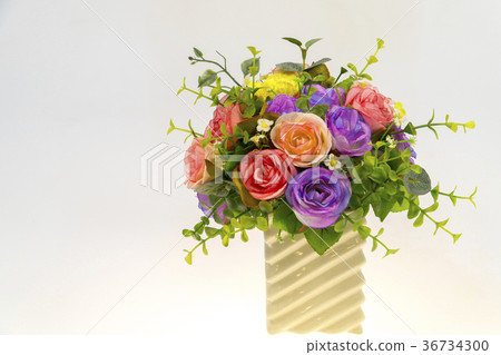 Roses in white vase with white background Roses in white vase with white background 36734300