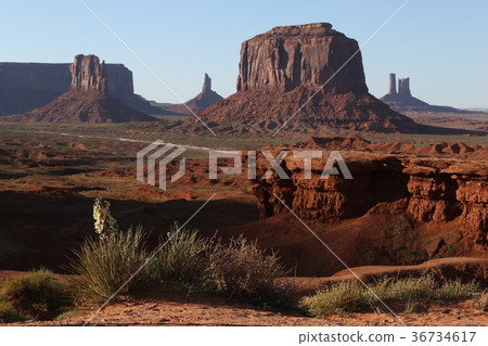 View on Monument Valley in Arizona 36734617