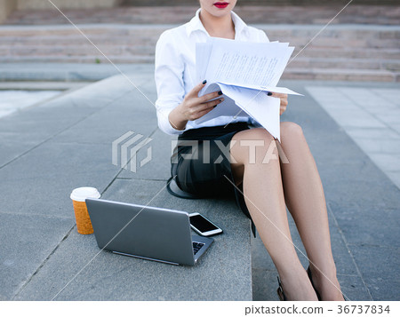 business woman lifestyle laptop outdoor work 36737834