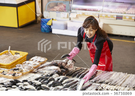 Woman, merchant, market Woman, merchant, market 36738869