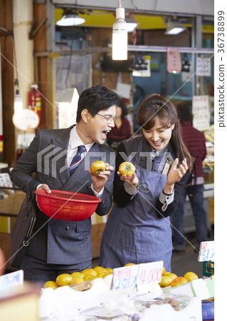 Businessmen, Market, Shopping Businessmen, Market, Shopping 36738899