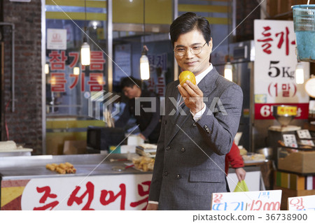 Businessmen, Market, Shopping Businessmen, Market, Shopping 36738900