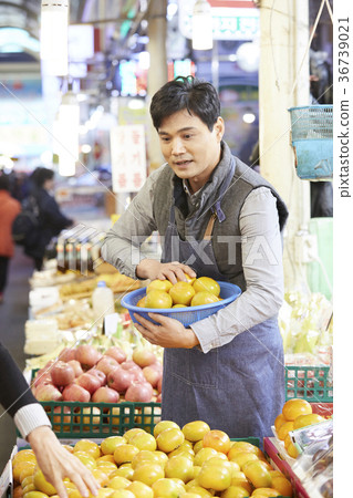 Being, trader, traditional market 36739021