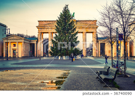 Brandenburg gate and christmas tree 36740090