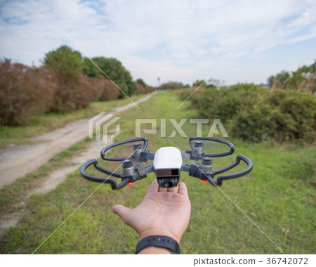 手動最新的無人機 手動最新的無人機 36742072