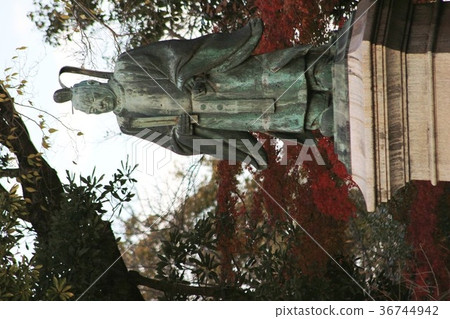 Statue Nao Ii 36744942