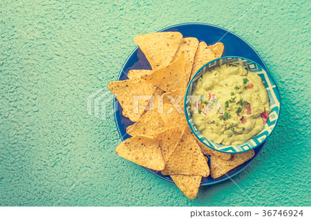 Mexican nachos with guacamole 36746924