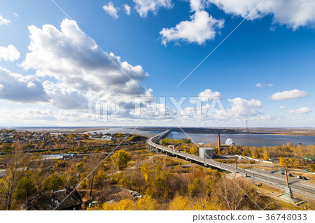 Bridge over Amur river in Khabarovsk in autumn 36748033