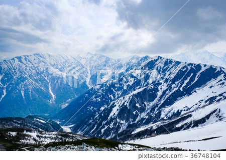 白雪皚皚的阿爾卑斯山北部（從Ashigatake山觀看Nobokudake山） 36748104