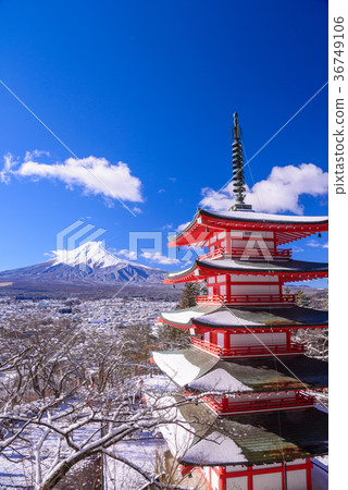 Shinagurayama Asama Park where there was snow, Tombs and Mt. Fuji Shinagurayama Asama Park where there was snow, Tombs and Mt. Fuji 36749106