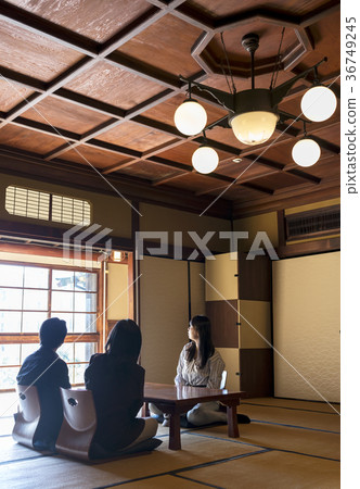 與女大學生的家庭旅行 與女大學生的家庭旅行 36749245
