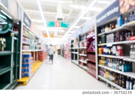 Abstract blur supermarket in derpartment store Abstract blur supermarket in derpartment store 36758239
