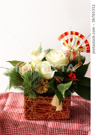 New Year's Flower Arrangement 36765352