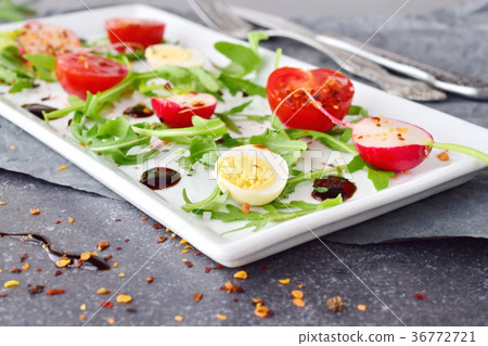 Fresh radish, cherry tomato, quail egg, rucola Fresh radish, cherry tomato, quail egg, rucola 36772721