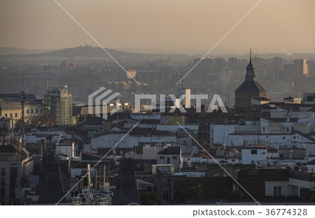 Madrid Skyline 36774328