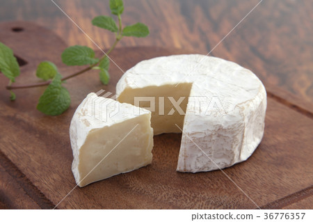 Camembert cheese Camembert cheese 36776357