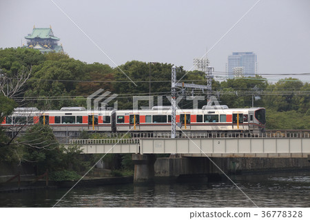 大阪城和大阪環線323 36778328