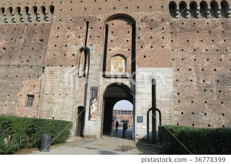 Milan Sforzesco castle 36778399