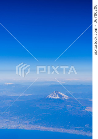 富士山鳥瞰圖從駿河灣的 36780206