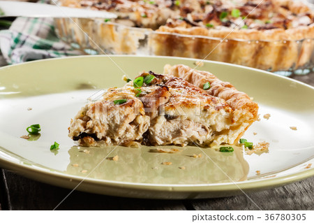 Slice of tart with chicken amd mushrooms 36780305