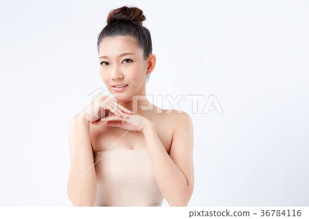 Beautiful woman on isolated White background 36784116
