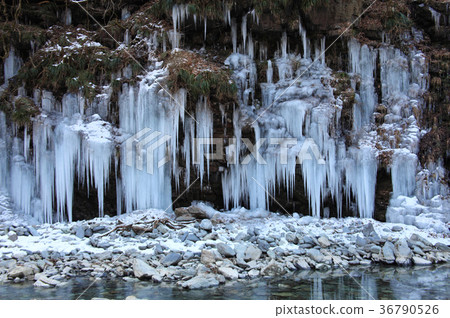 Misotsuchi icicle 36790526