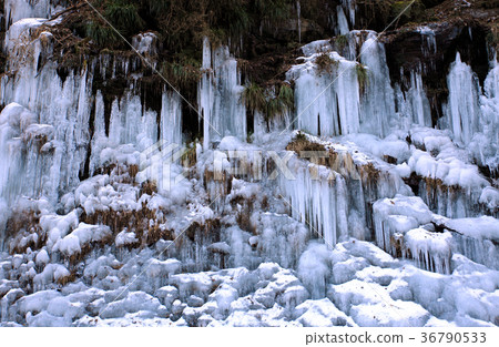 Misotsuchi icicle 36790533